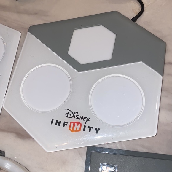 Disney Infinity Portal , Lego Dimensions, Portal of Power & Skylander Traptanium - Picture 5 of 7